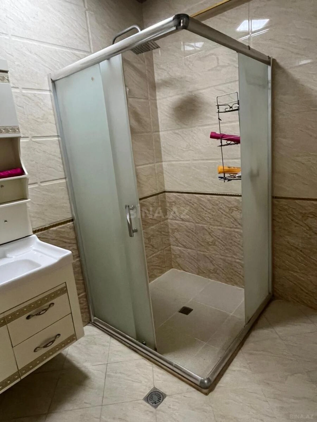 Kirayə verilir 3 otaqlı mənzil 135 m²