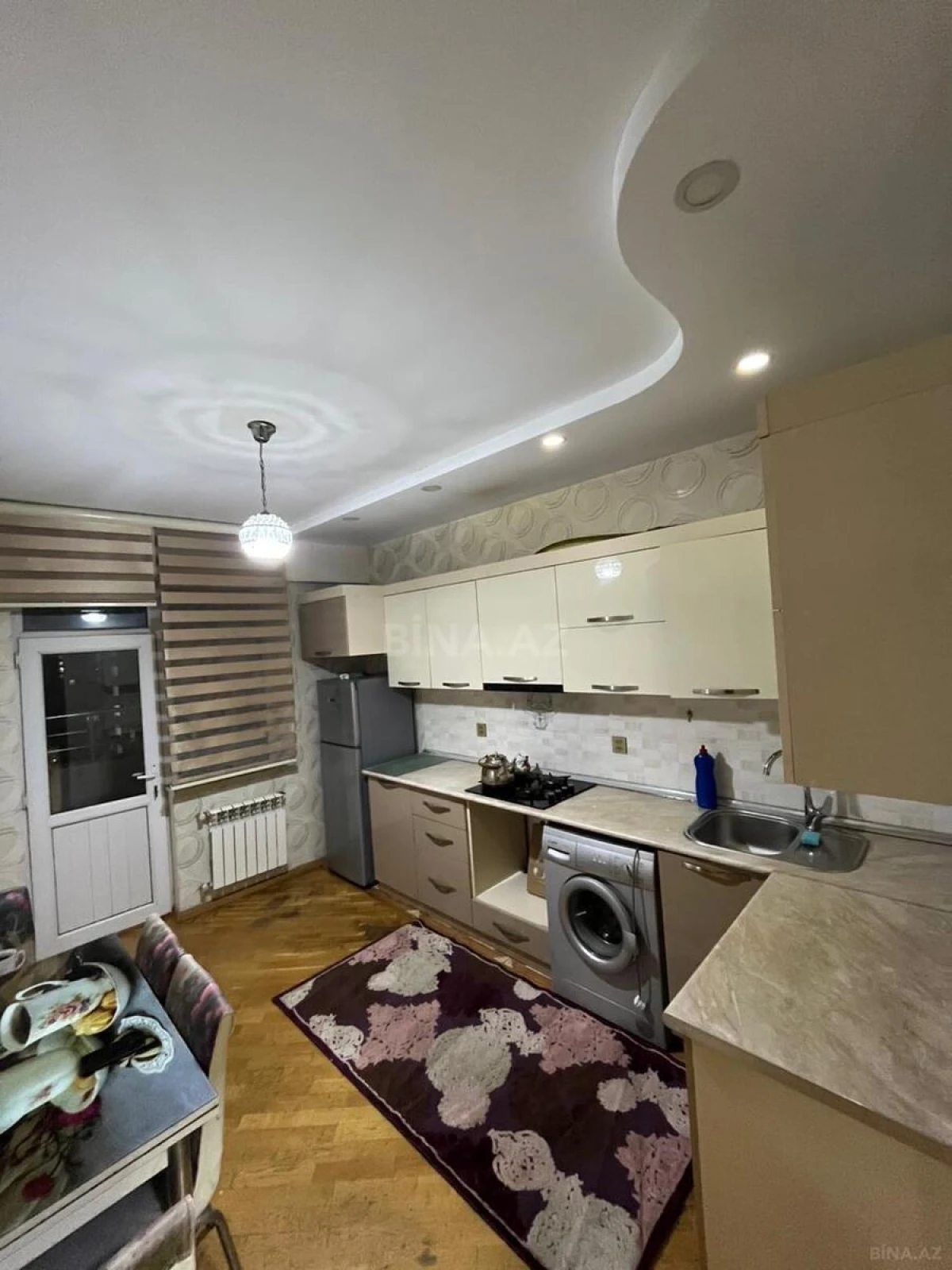 Kirayə verilir 3 otaqlı mənzil 135 m²