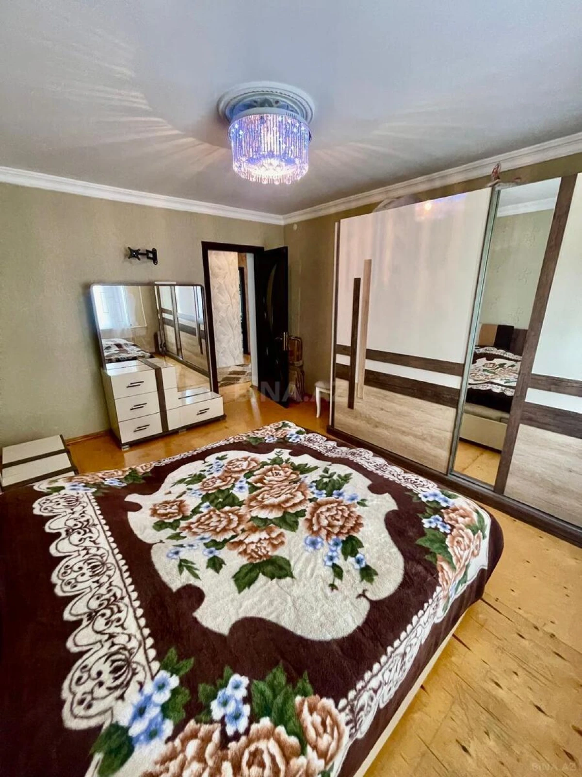 Satılır 3 otaqlı mənzil 90 m²