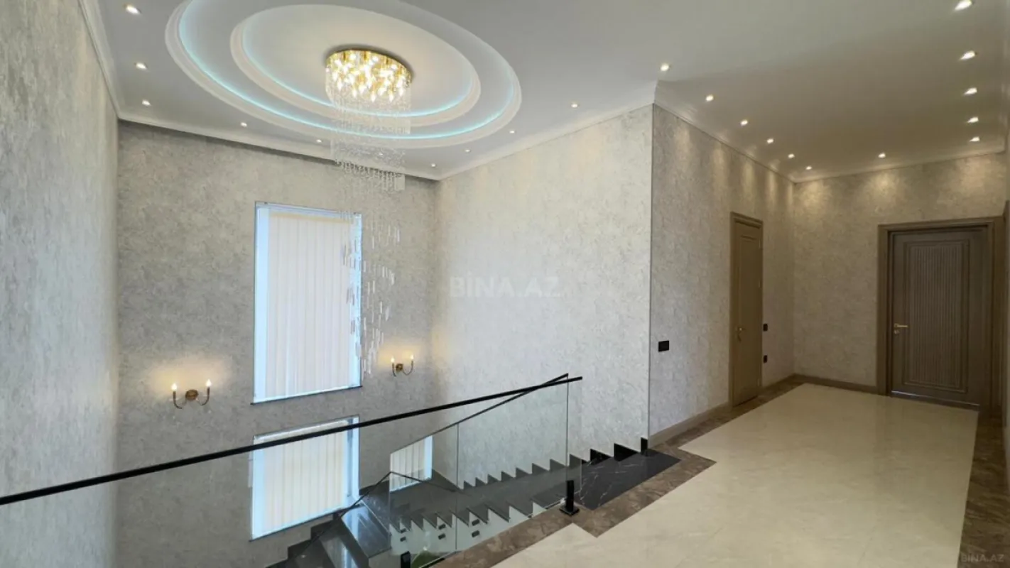 Satılır 6 otaqlı həyət evi 500 m²