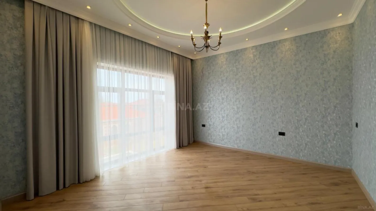 Satılır 6 otaqlı həyət evi 500 m²