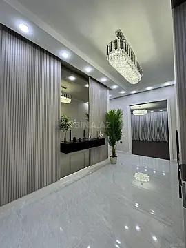 Satılır 4 otaqlı mənzil 165 m²