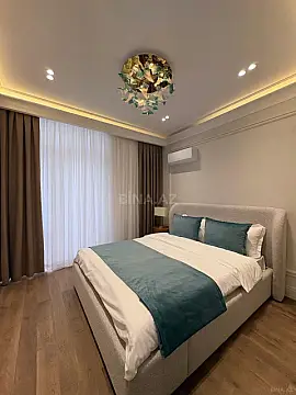 Satılır 4 otaqlı mənzil 165 m²