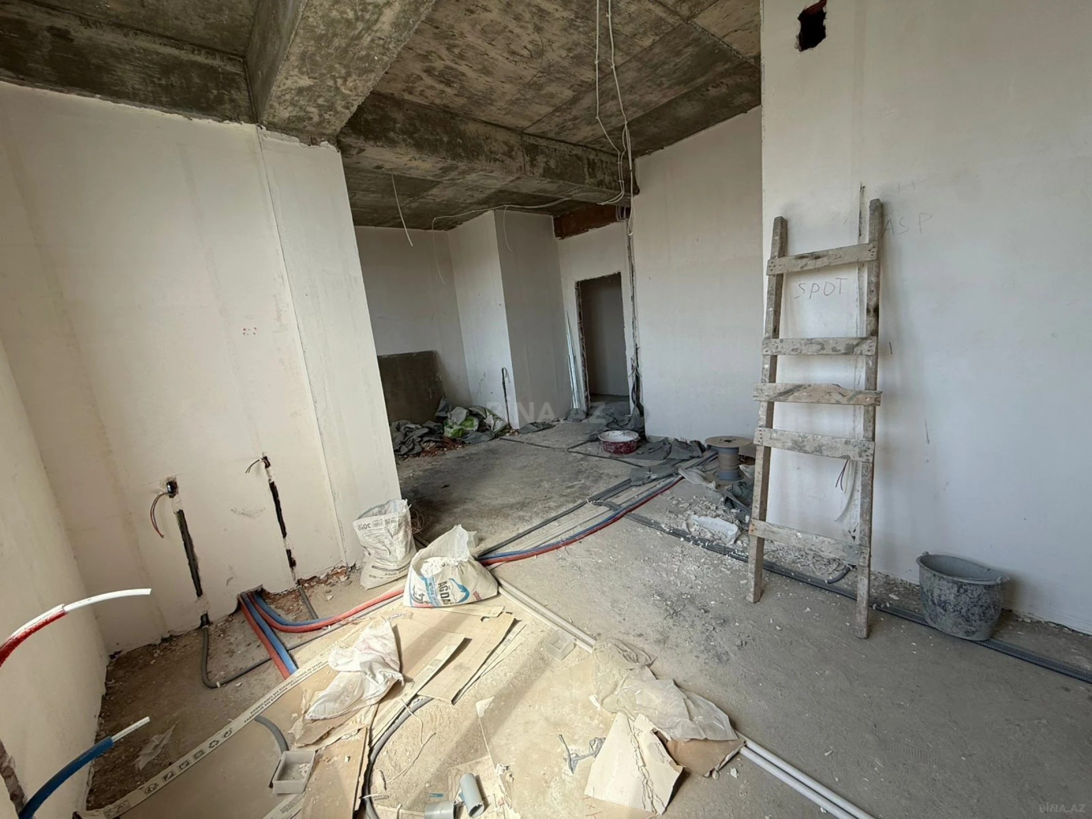 Satılır 3 otaqlı mənzil 87 m²