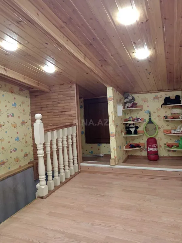 Satılır 3 otaqlı mənzil 130 m²