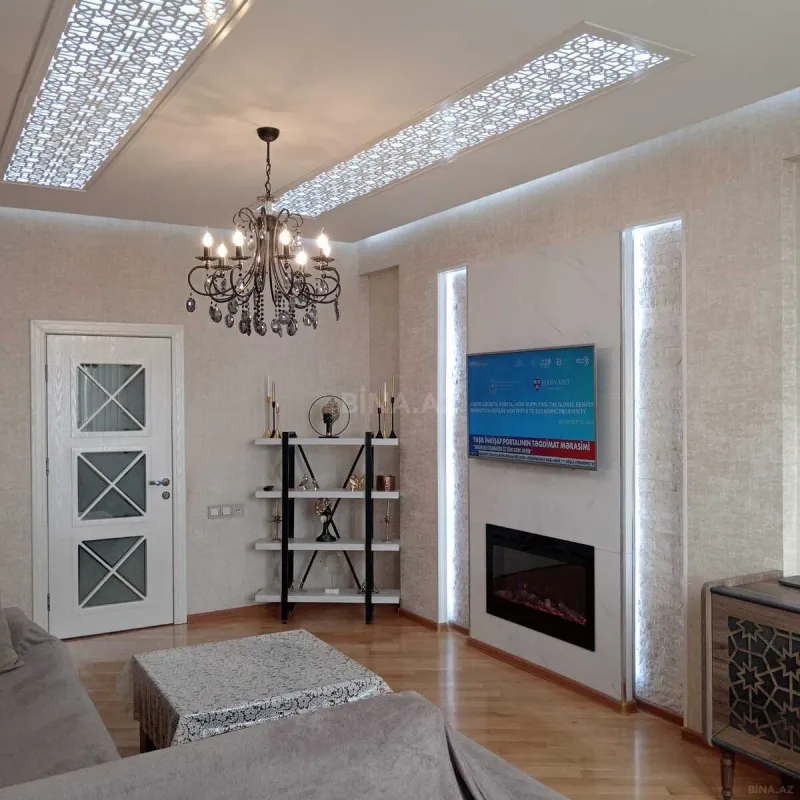 Satılır 3 otaqlı mənzil 130 m²