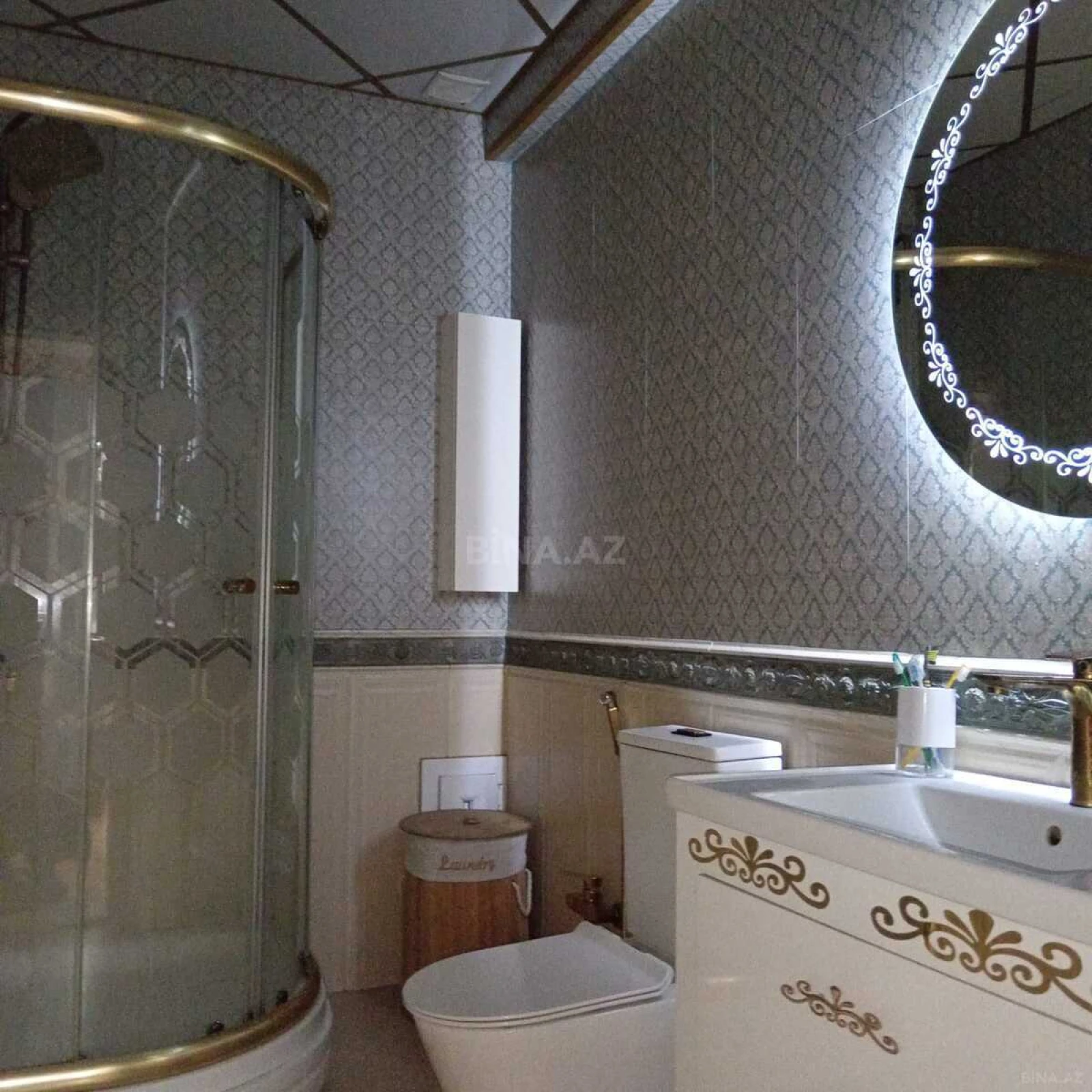 Satılır 3 otaqlı mənzil 130 m²