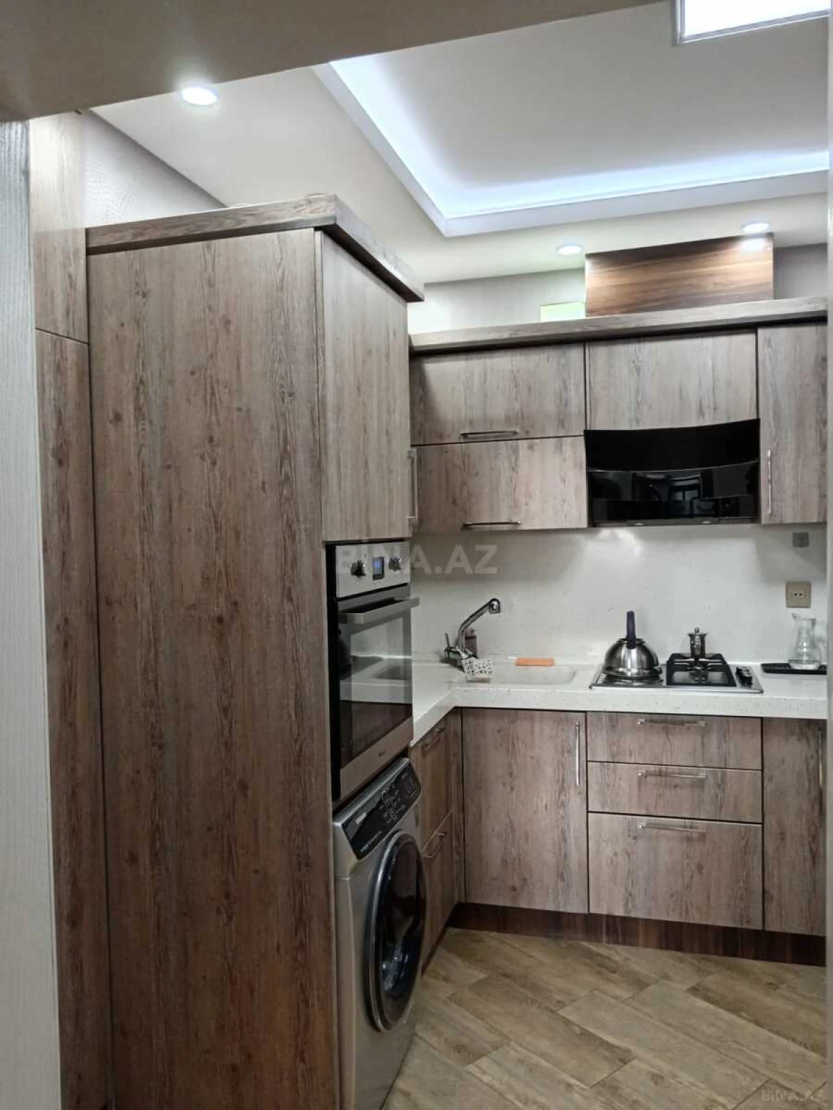 Satılır 3 otaqlı mənzil 130 m²