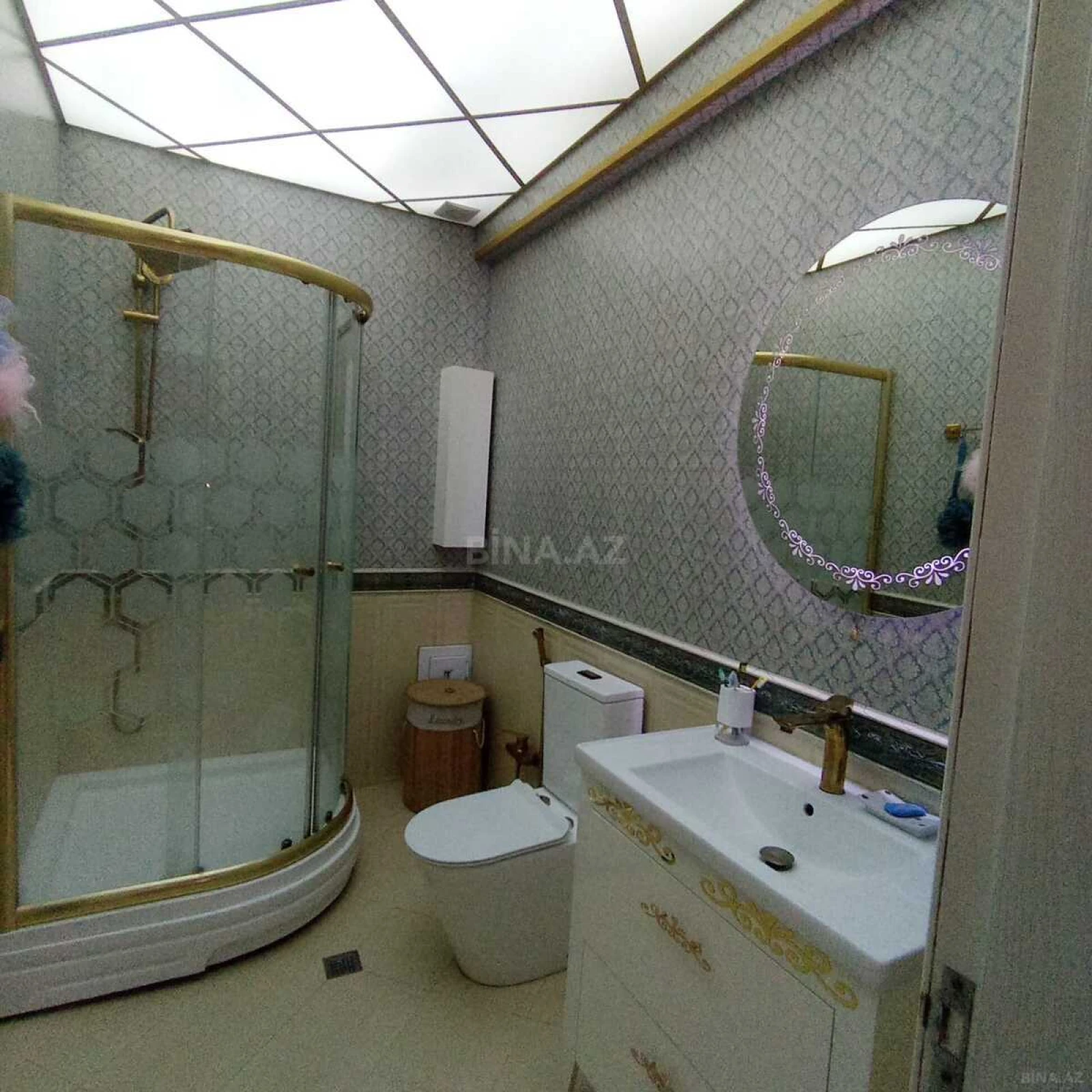 Satılır 3 otaqlı mənzil 130 m²