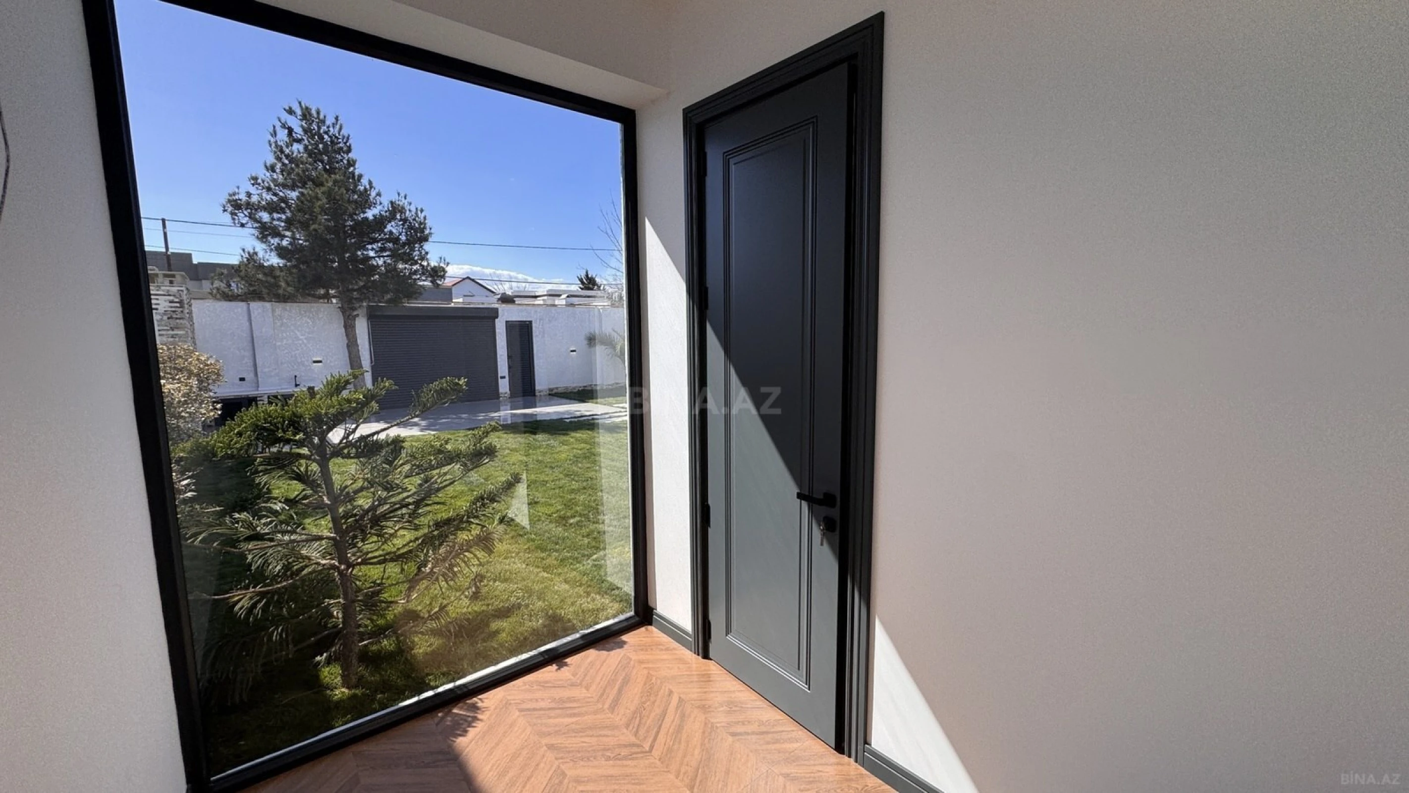 Satılır 5 otaqlı həyət evi 250 m²