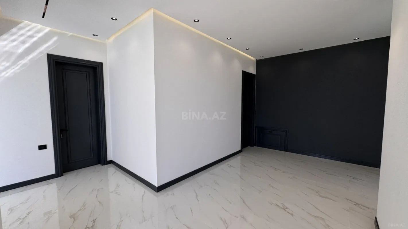 Satılır 5 otaqlı həyət evi 250 m²