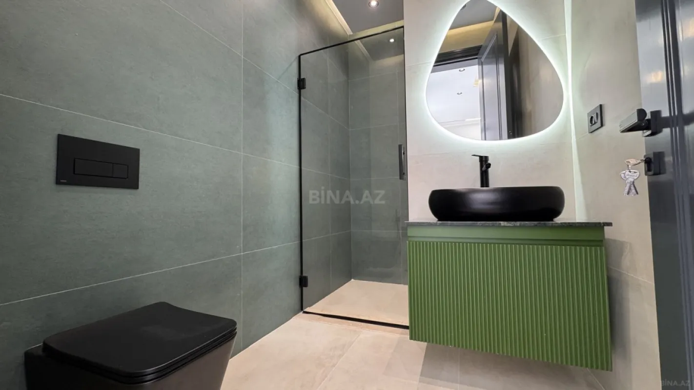 Satılır 5 otaqlı həyət evi 250 m²