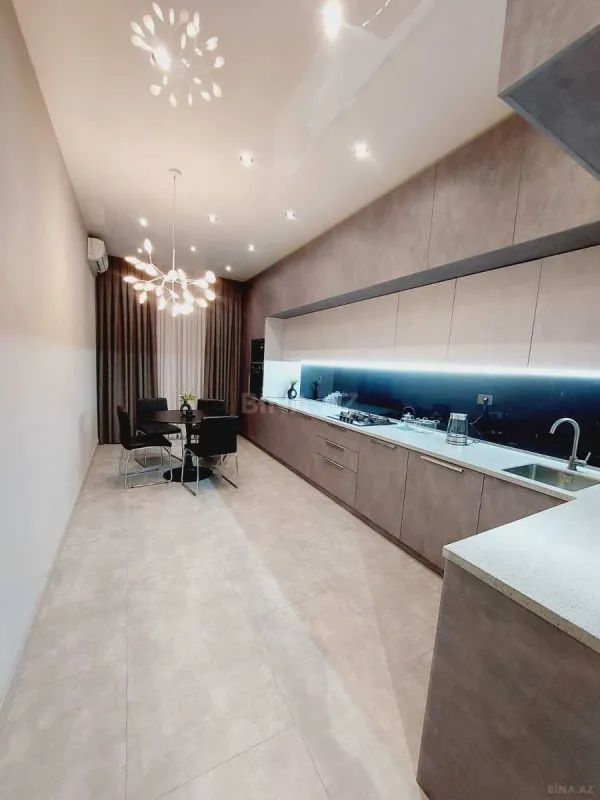 Kirayə verilir 3 otaqlı mənzil 120 m²