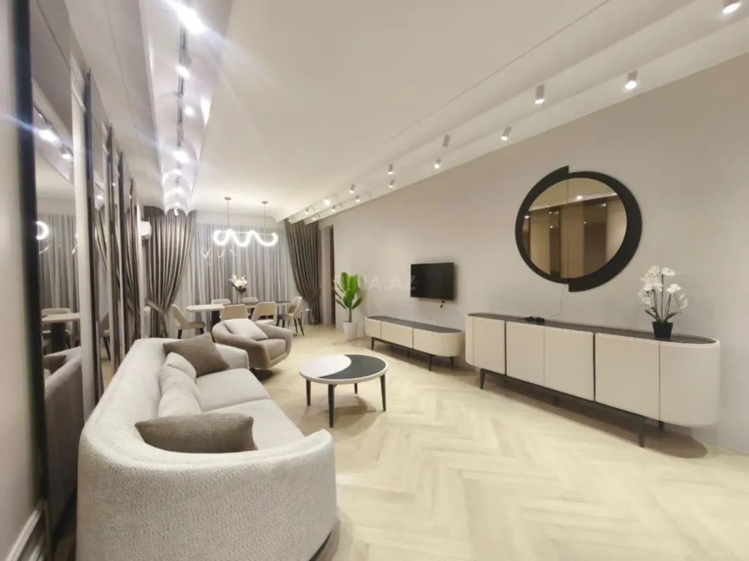 Kirayə verilir 3 otaqlı mənzil 120 m²