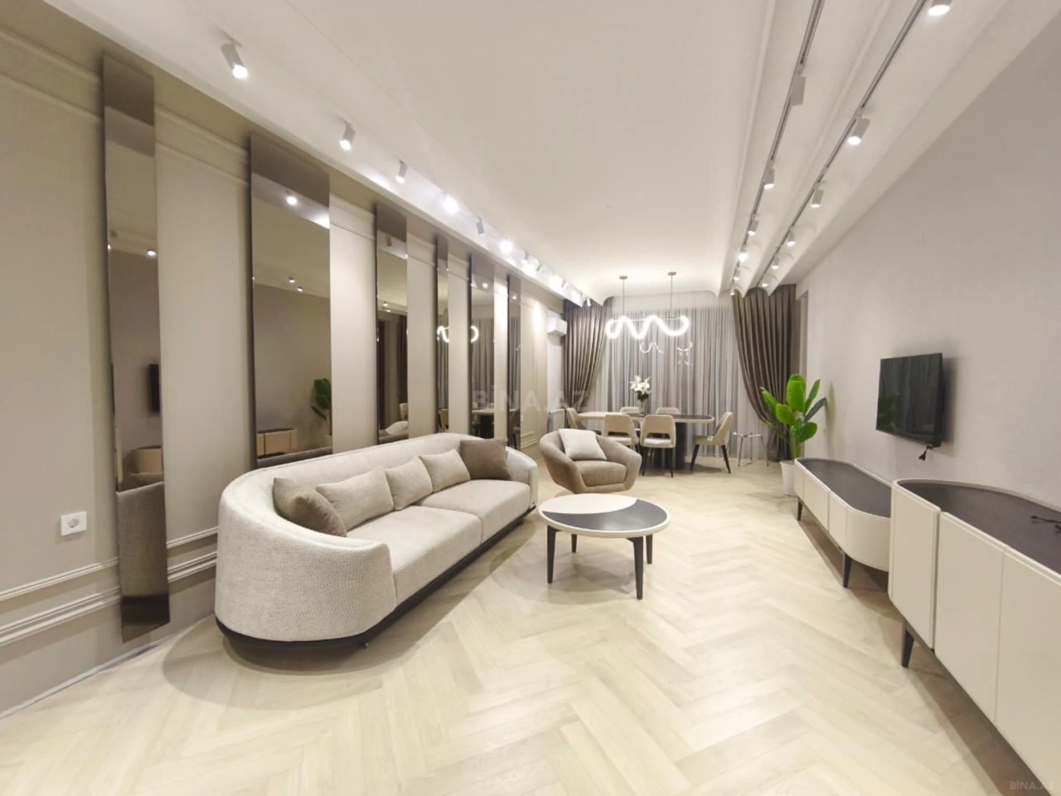 Kirayə verilir 3 otaqlı mənzil 120 m²