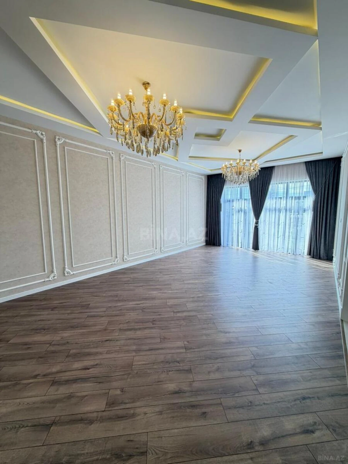 Satılır 5 otaqlı həyət evi 240 m²