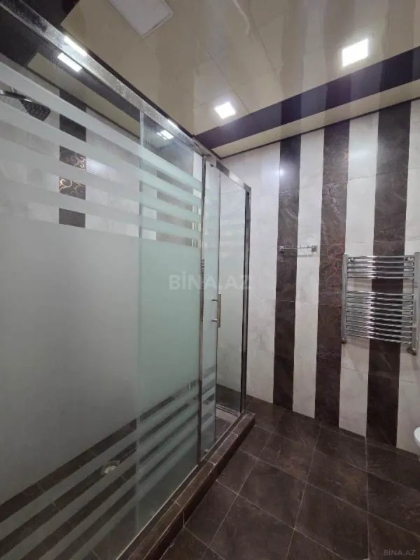 Satılır 3 otaqlı mənzil 134 m²