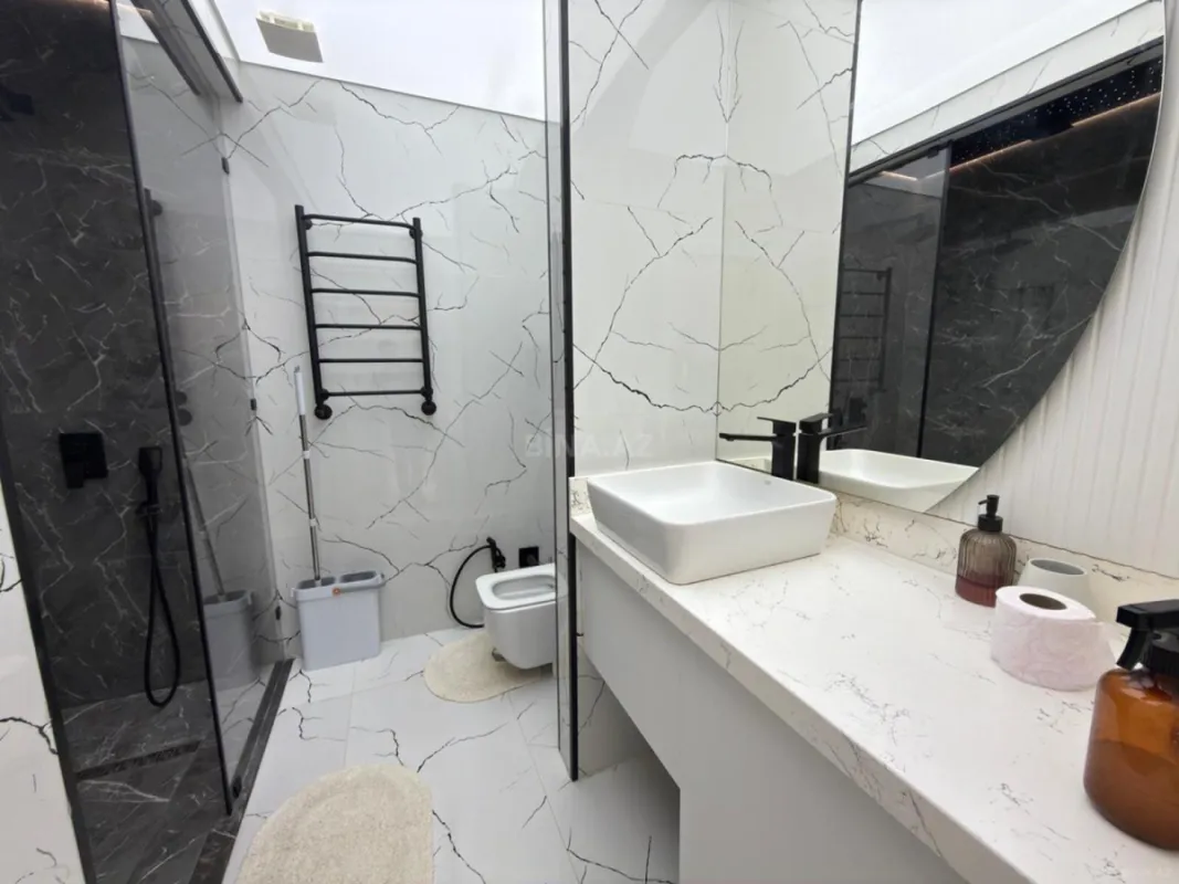 Kirayə verilir 2 otaqlı mənzil 70 m²