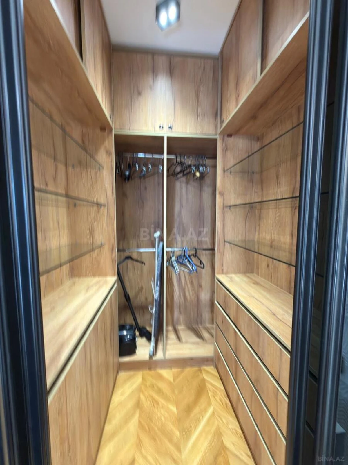 Kirayə verilir 2 otaqlı mənzil 70 m²