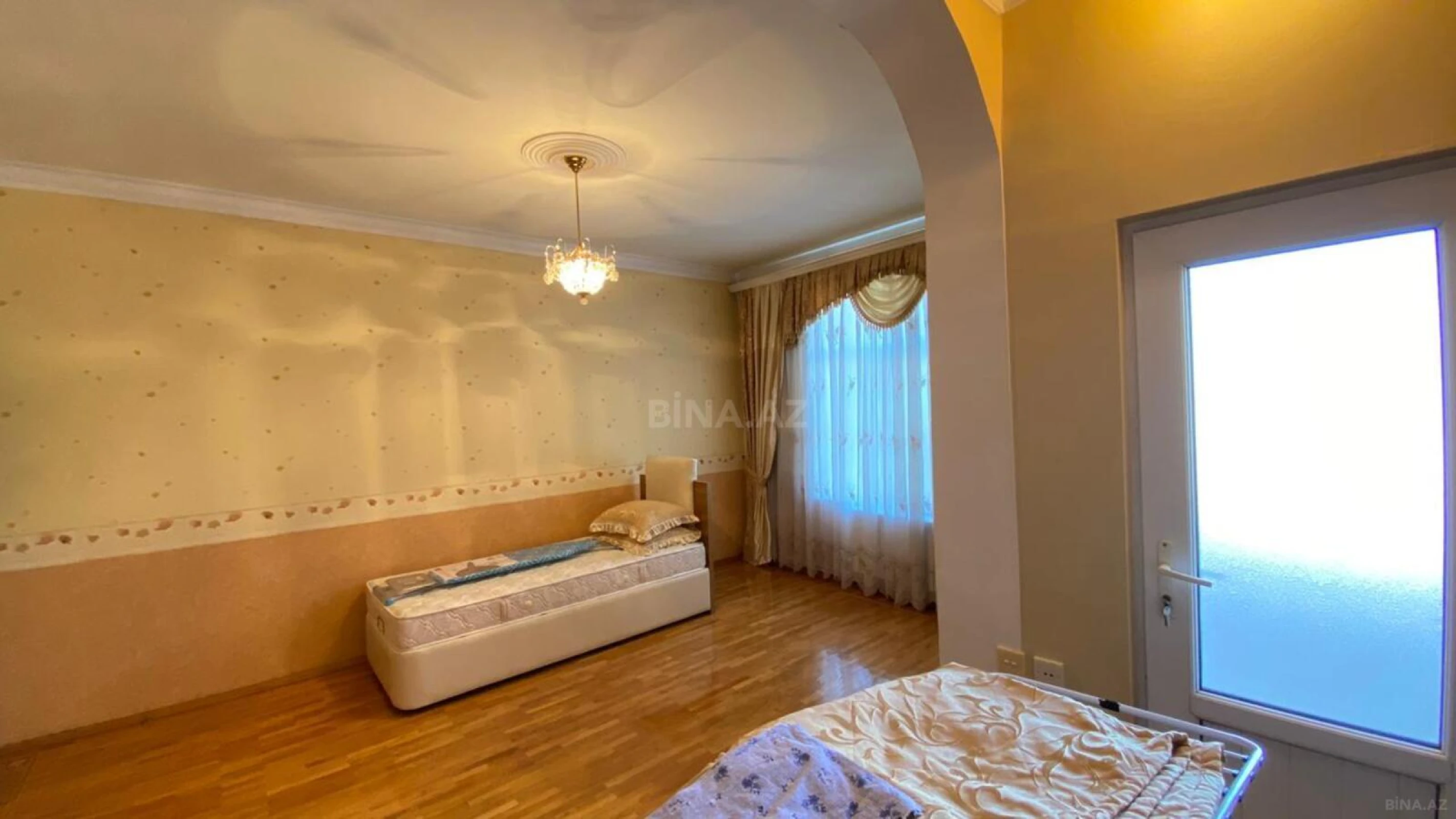 Kirayə verilir 3 otaqlı mənzil 100 m²
