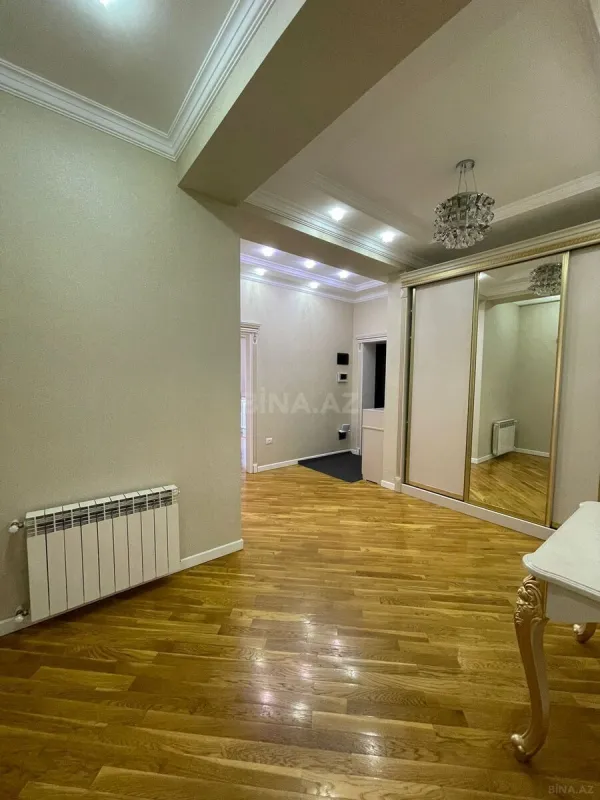 Kirayə verilir 2 otaqlı mənzil 85 m²