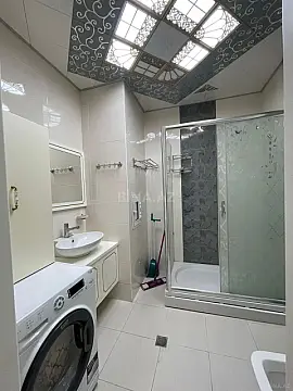 Kirayə verilir 2 otaqlı mənzil 85 m²