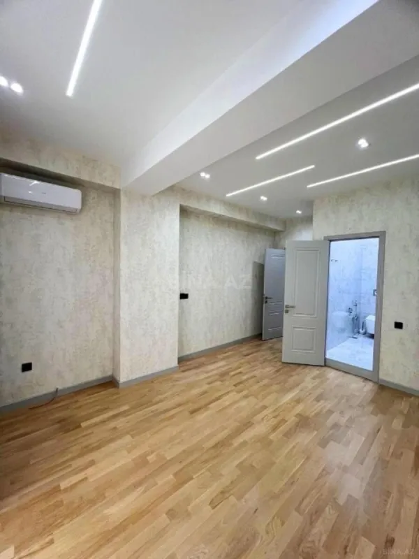 Satılır 4 otaqlı mənzil 193 m²