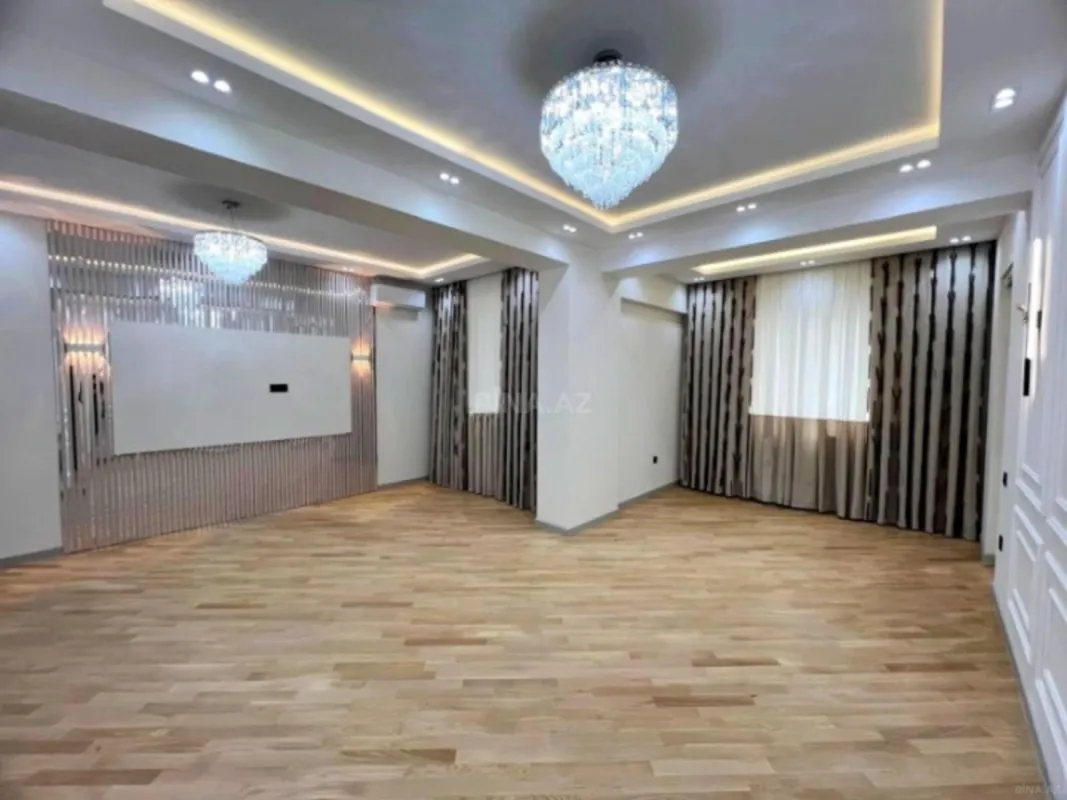 Satılır 4 otaqlı mənzil 193 m²
