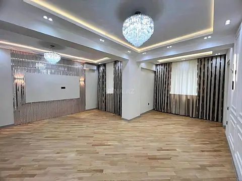 Satılır 4 otaqlı mənzil 193 m²