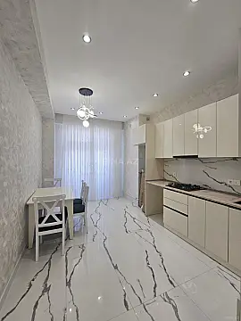 Satılır 2 otaqlı mənzil 77 m²