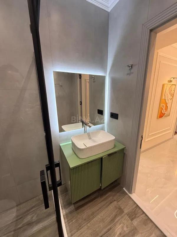Satılır 3 otaqlı mənzil 95 m²