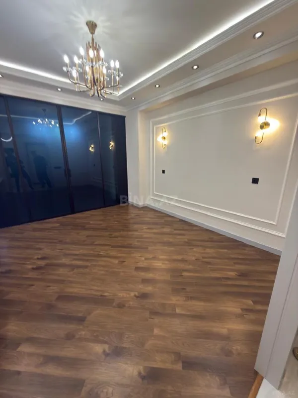 Satılır 3 otaqlı mənzil 95 m²