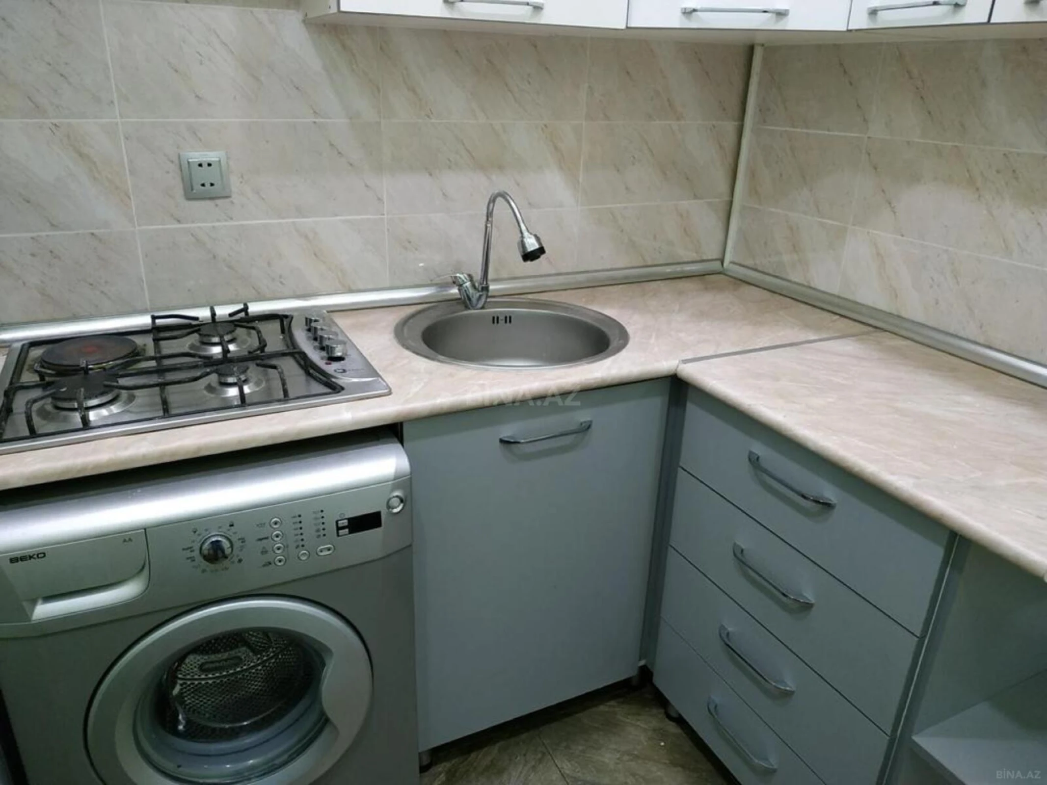 Kirayə verilir 2 otaqlı mənzil 70 m²