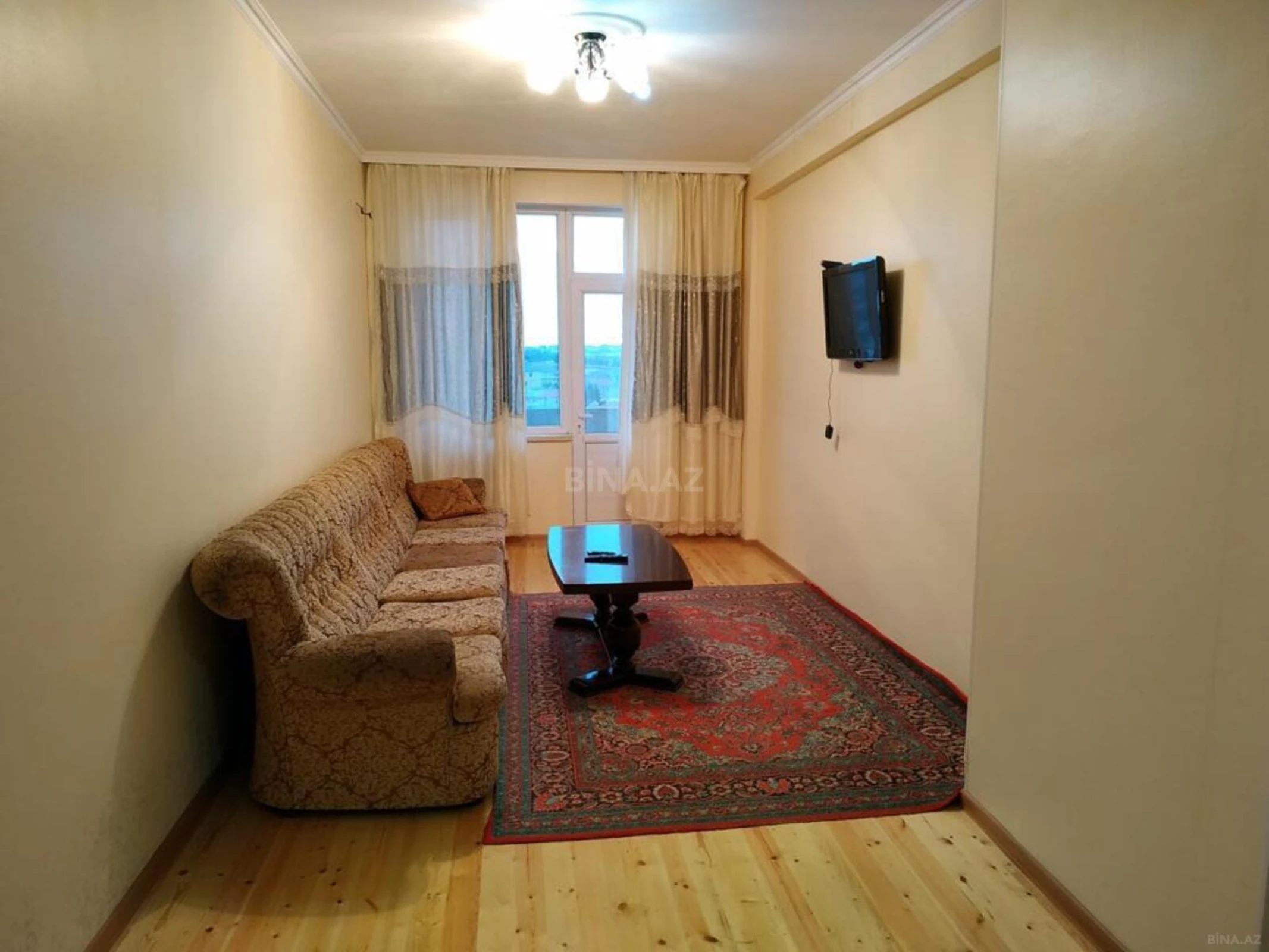 Kirayə verilir 2 otaqlı mənzil 70 m²