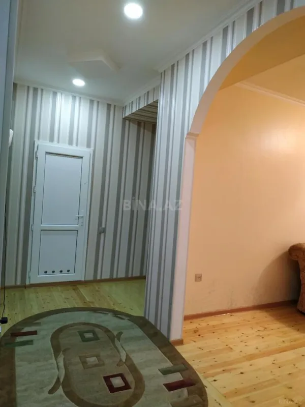 Kirayə verilir 2 otaqlı mənzil 70 m²