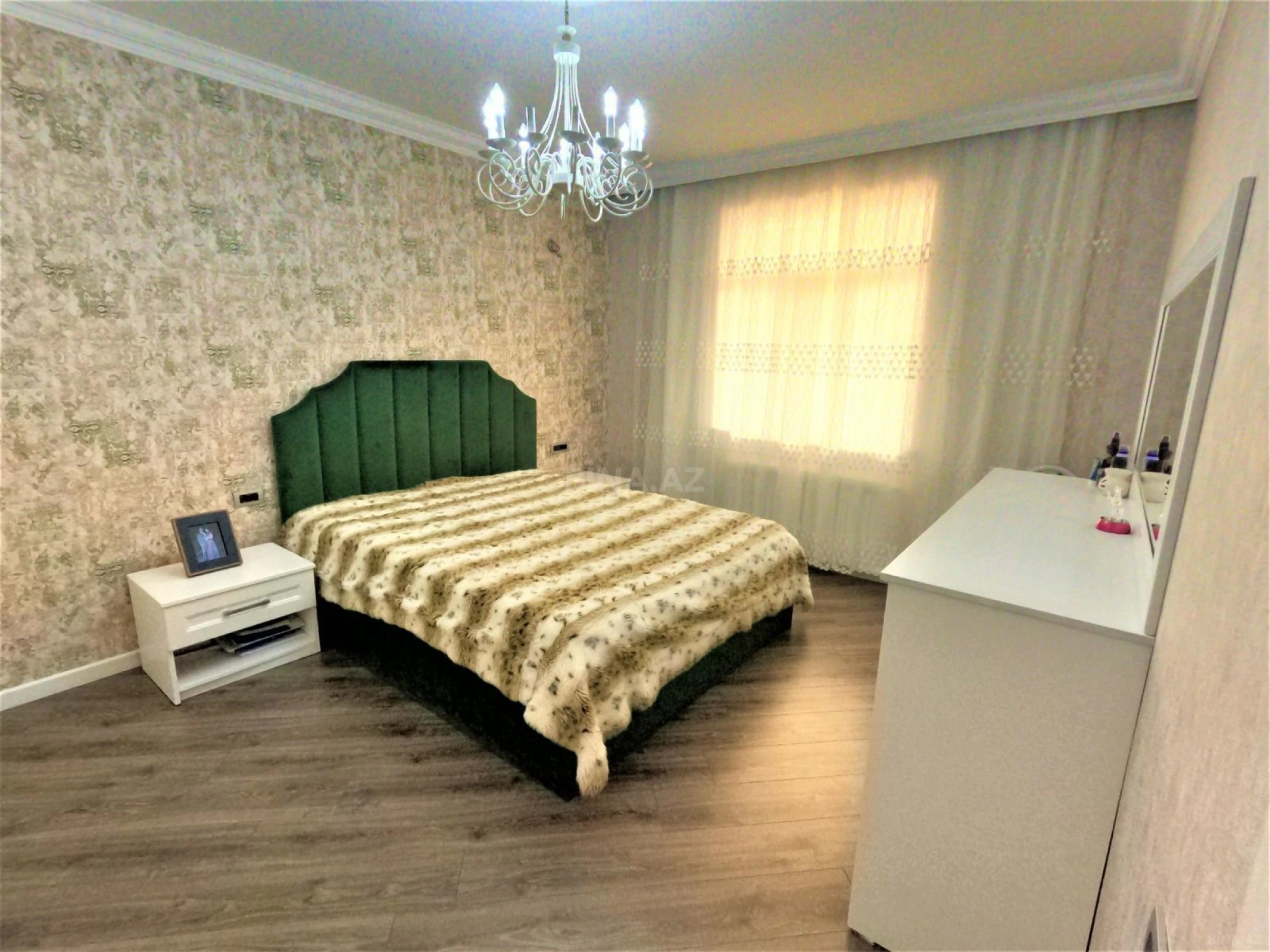 Satılır 6 otaqlı həyət evi 150 m²