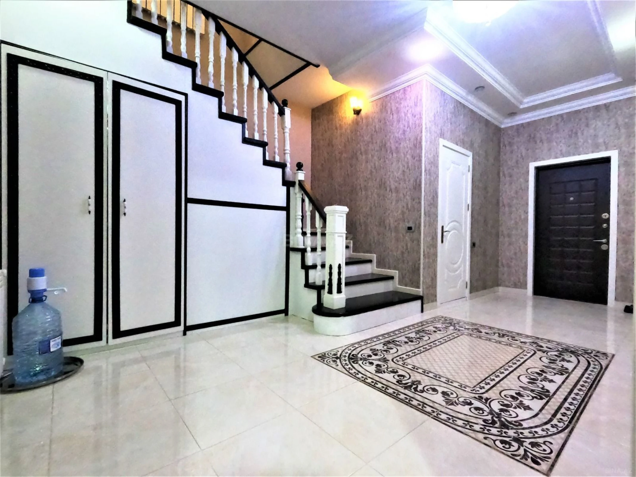Satılır 6 otaqlı həyət evi 150 m²