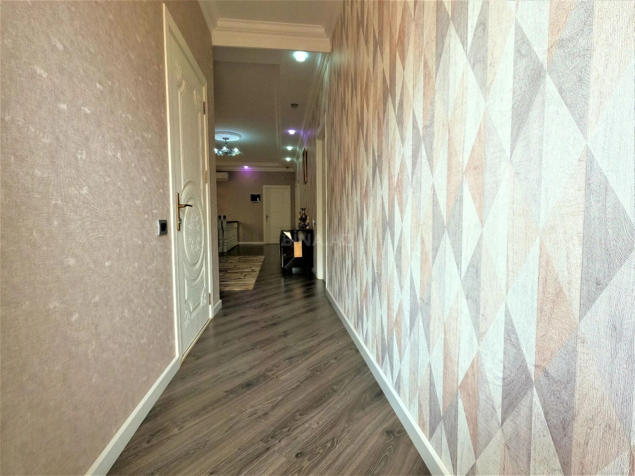 Satılır 6 otaqlı həyət evi 150 m²