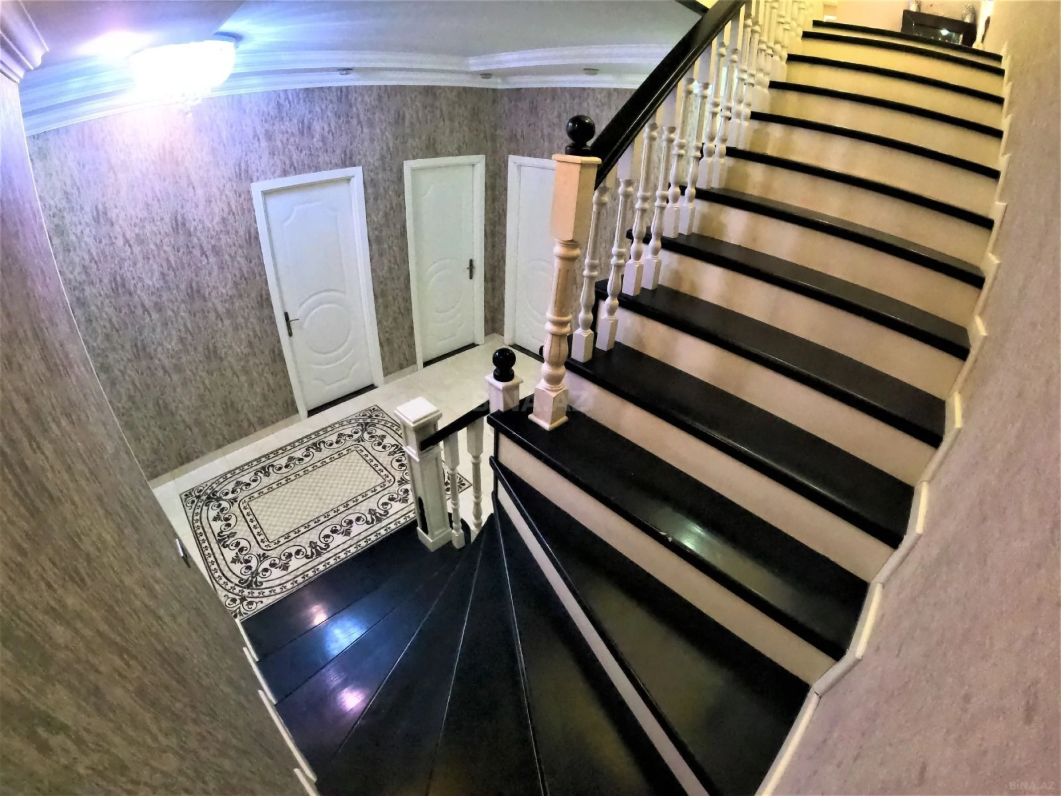 Satılır 6 otaqlı həyət evi 150 m²