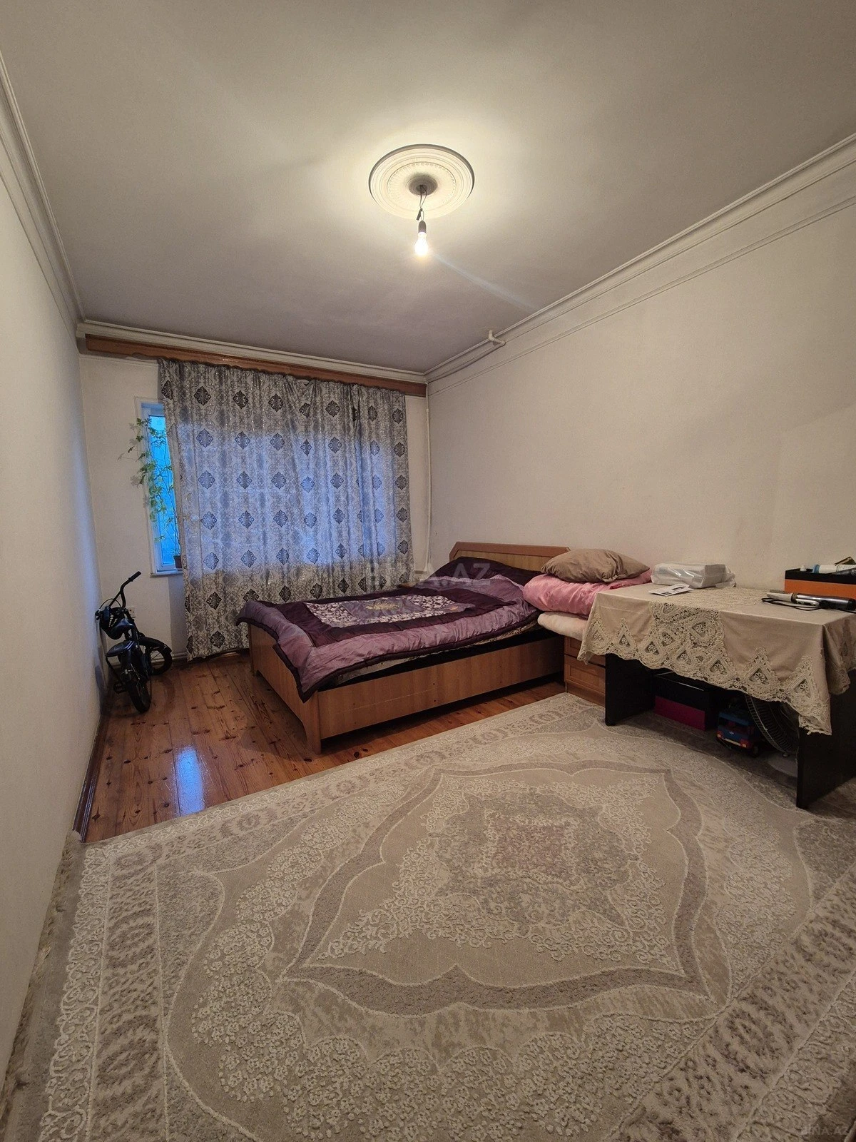 Satılır 5 otaqlı mənzil 120 m²