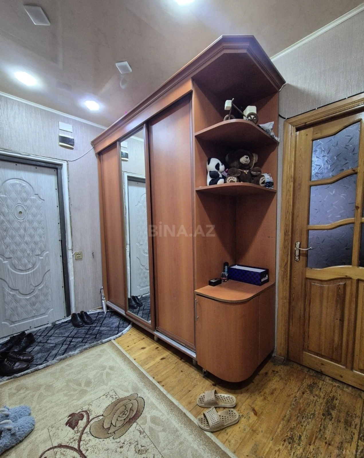 Satılır 5 otaqlı mənzil 120 m²