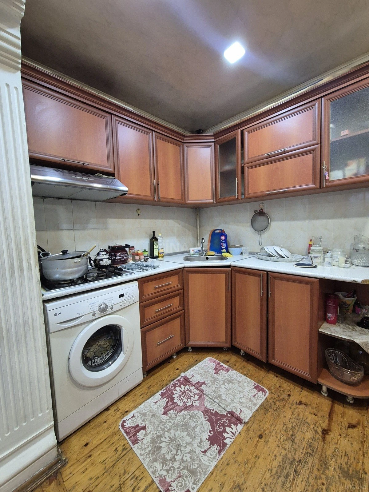 Satılır 5 otaqlı mənzil 120 m²