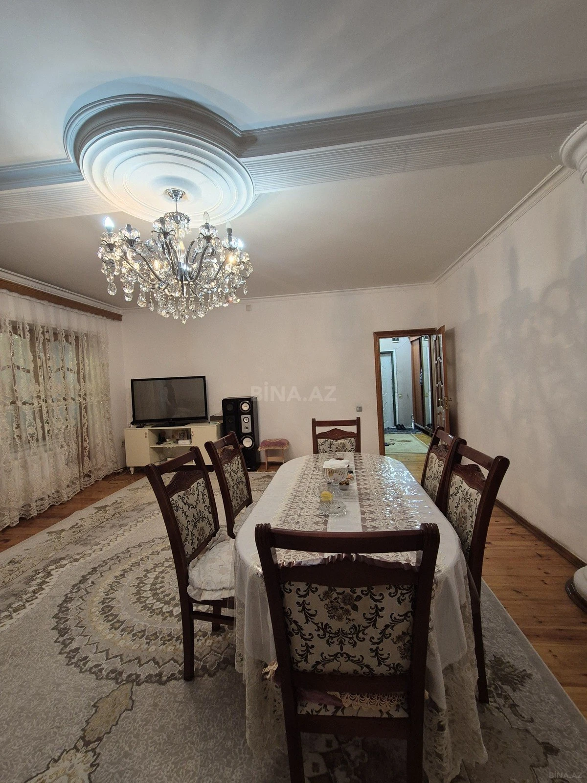 Satılır 5 otaqlı mənzil 120 m²