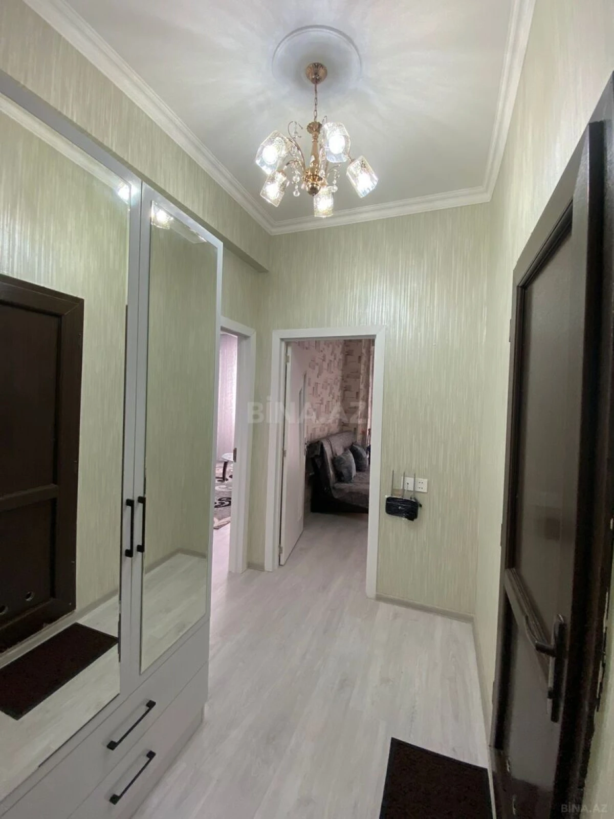 Satılır 2 otaqlı mənzil 52 m²
