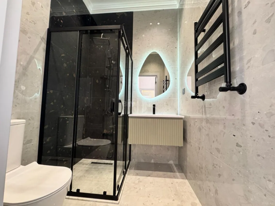 Satılır 4 otaqlı həyət evi 208 m²