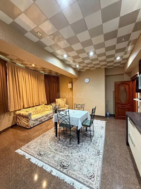 Satılır 2 otaqlı mənzil 110 m²