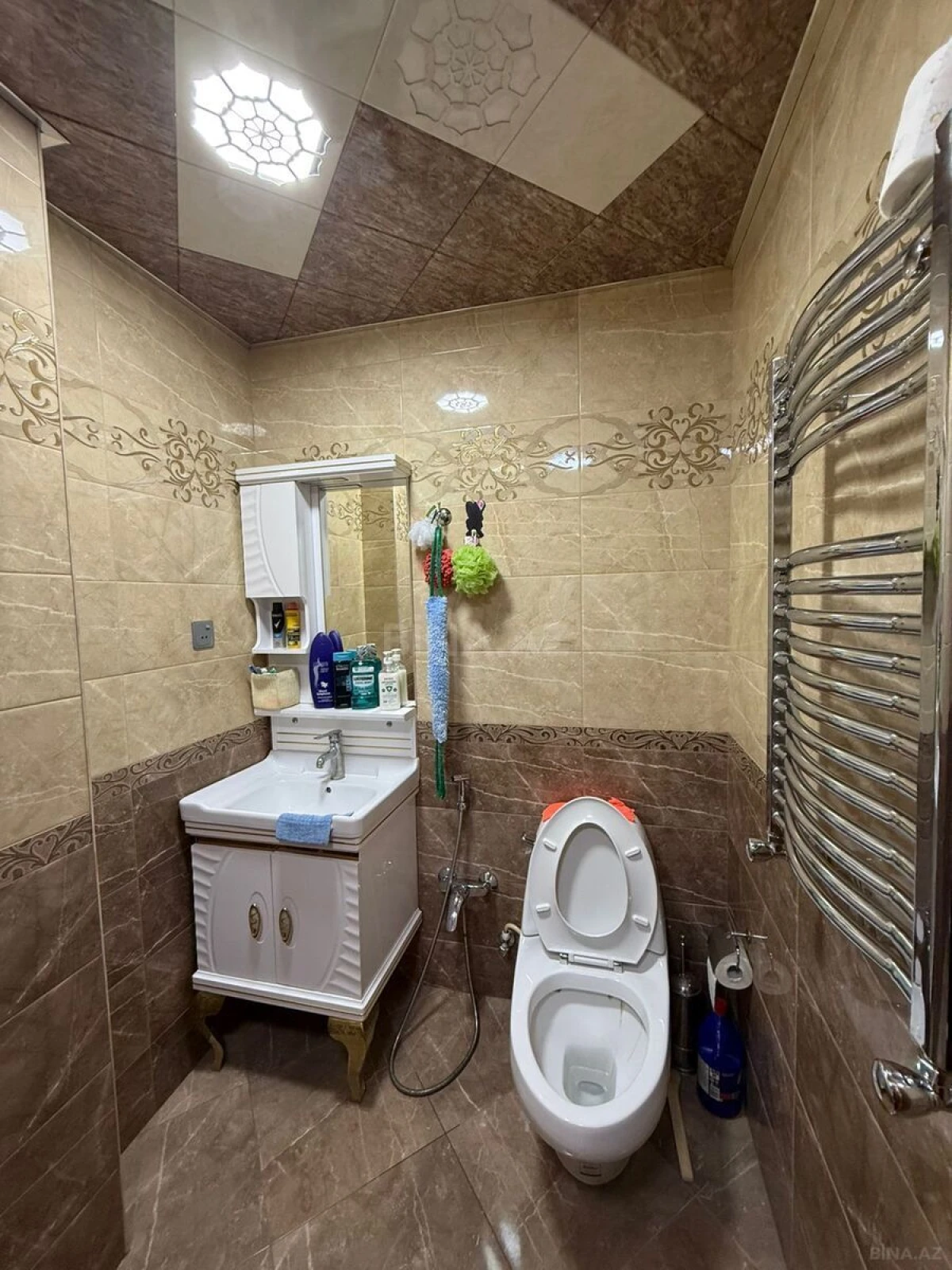 Satılır 2 otaqlı mənzil 110 m²