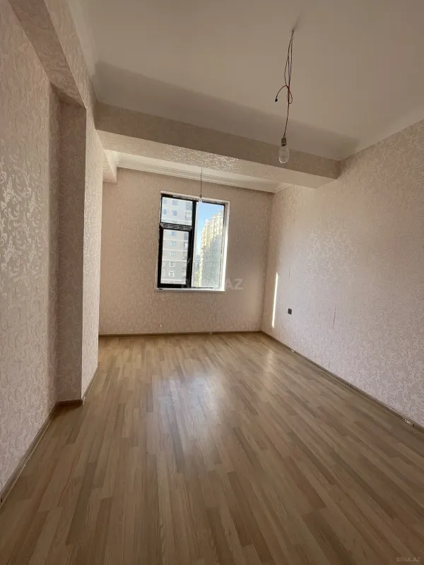 Satılır 3 otaqlı mənzil 111 m²