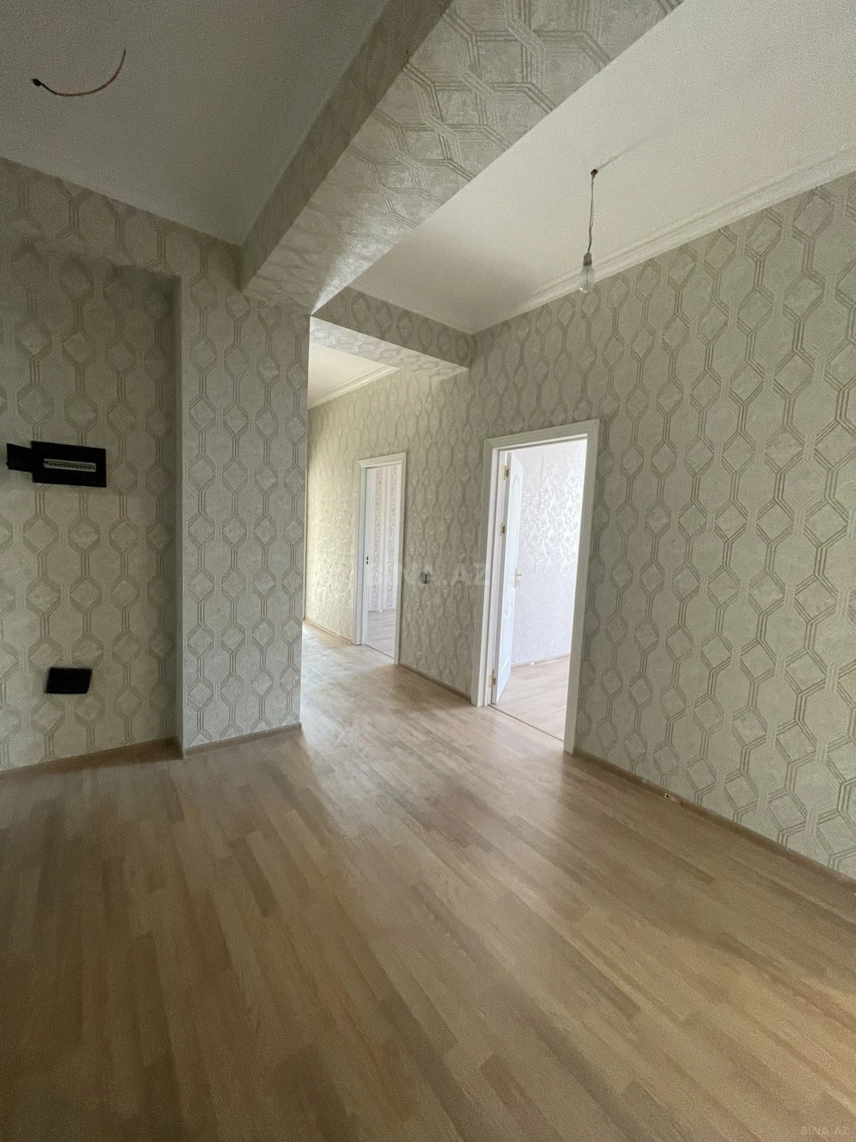 Satılır 3 otaqlı mənzil 111 m²
