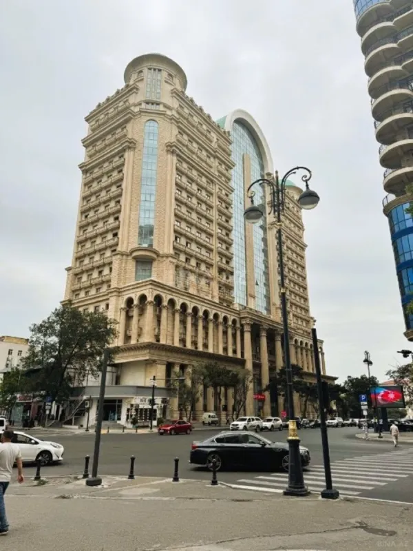 Satılır 3 otaqlı mənzil 110 m²